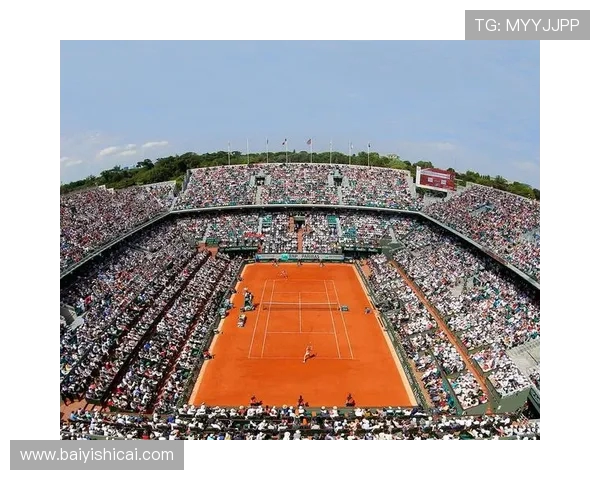 网球运动的历史变迁与技术革新：从草地到硬地的竞技挑战与发展