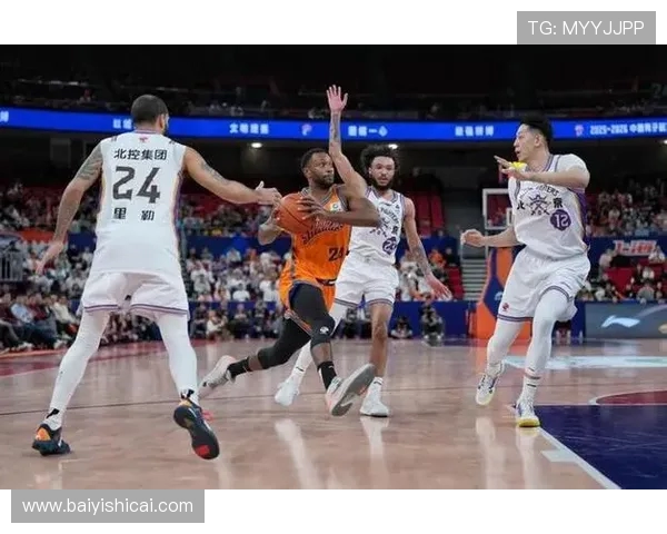 上海久事迎战北控强强对决引发球迷热议与期待